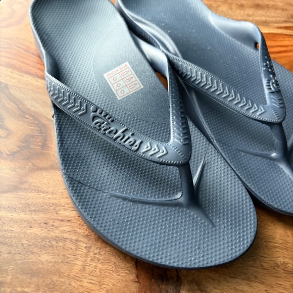 Archies flip flops - Picture 2 of 6